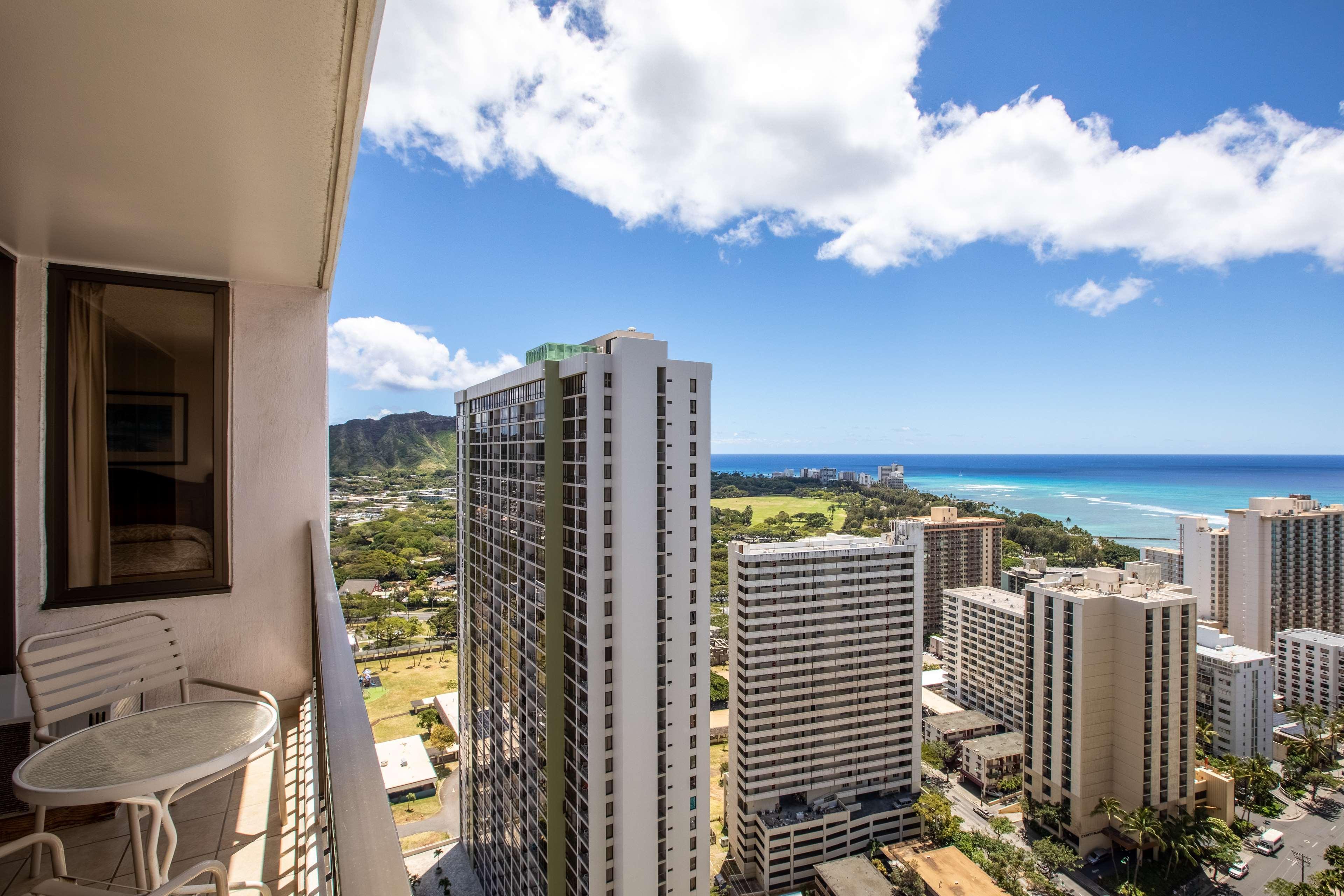 Aston At The Waikiki Banyan Aparthotel Honolulu Exterior foto