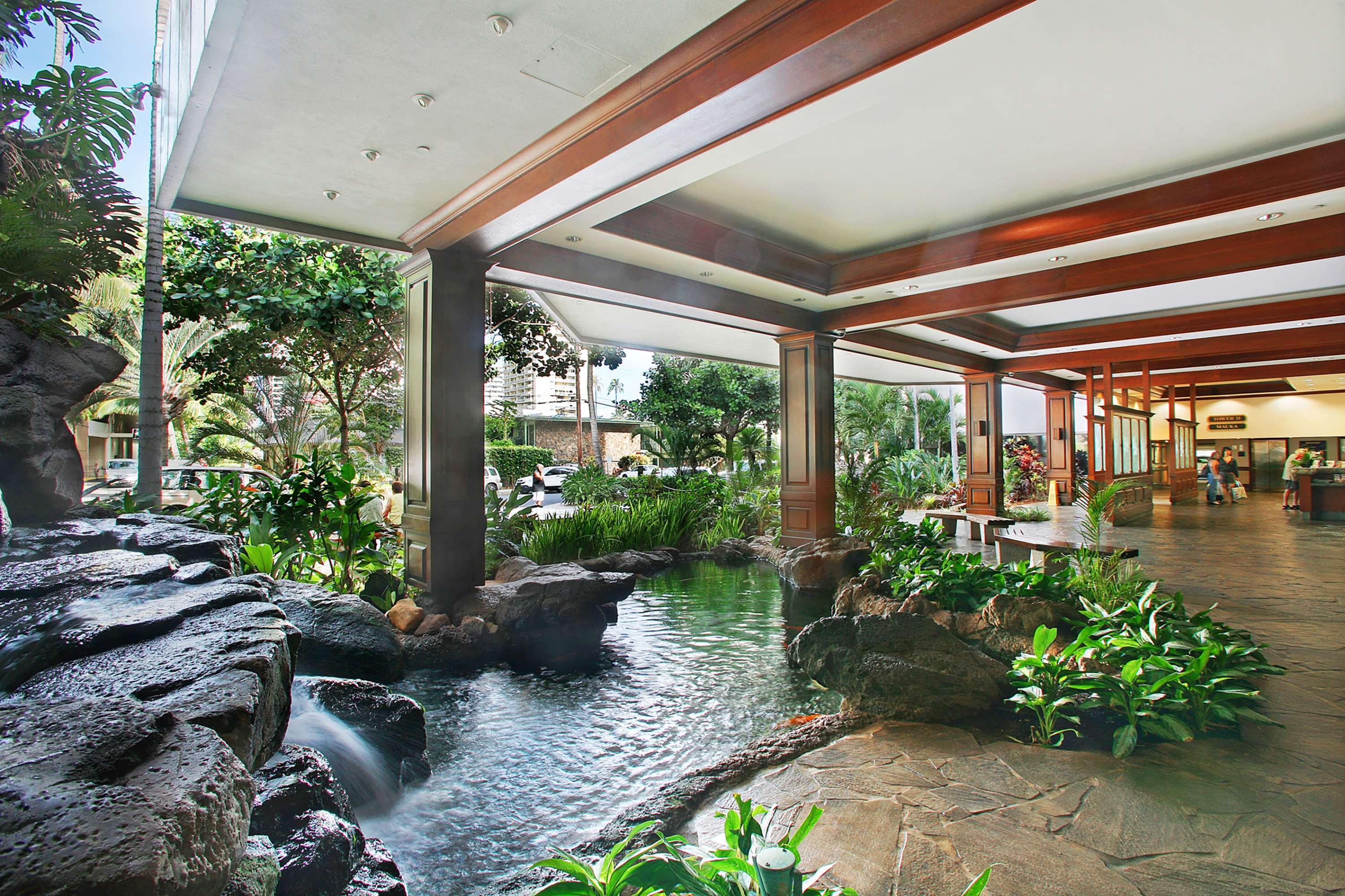 Aston At The Waikiki Banyan Aparthotel Honolulu Exterior foto